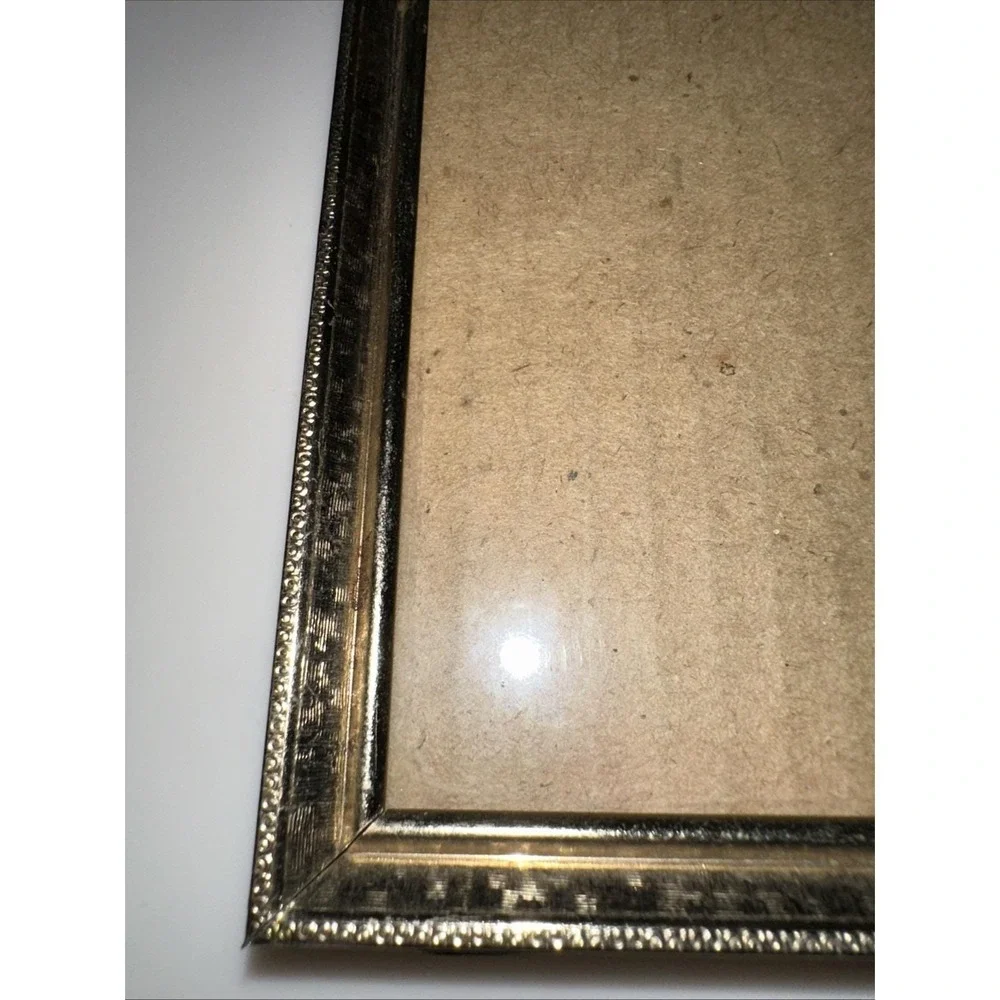 Vintage brass 5x7 picture frame, Gold metal photo frame, Mid Century Modern Déco